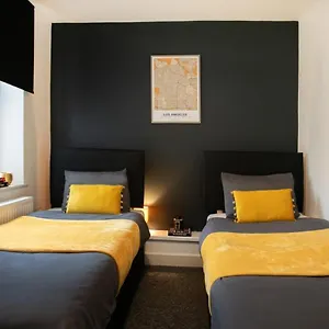  Apartment Spacious 2 Bedroom - 5 Mins From Qmc, Universities And Centre!